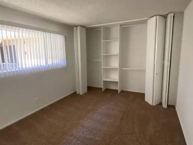 Main picture of 1061 Park Ave
