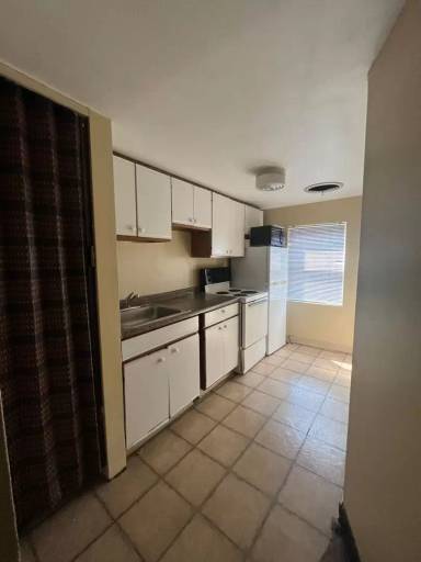 Main picture of 1309 South St