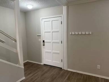 Main picture of 4812 Windrush Ln