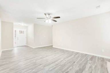 Main picture of 306 Crooked Pine Ct