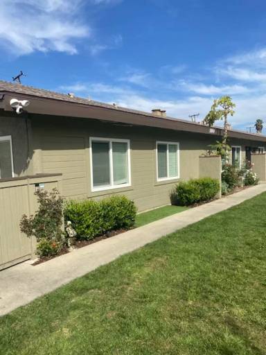 Main picture of 180 S Park Ln