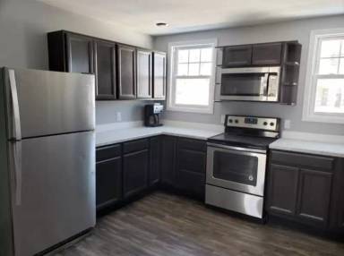 Main picture of 1687 Avenue A