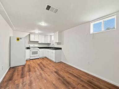 Main picture of 2102 8th Ave