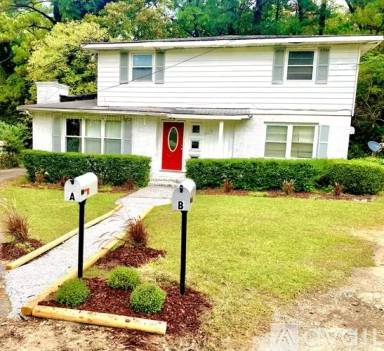 Main picture of 617 E Littleton Rd