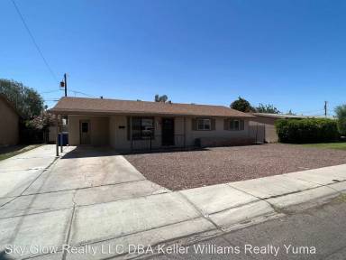 Main picture of 1063 E Hacienda Dr