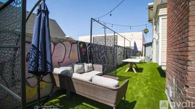 Main picture of 2811 Menlo Ave