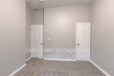 Main picture of 2854 Oakley Ave