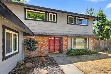 Main picture of 7072 Cardinal Rd