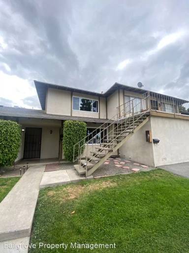 Main picture of 2732 W Orion Ave