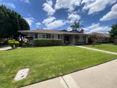 Main picture of 17386 San Luis St