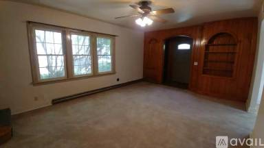 Main picture of 1150 NE Harvey Rd