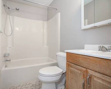 Main picture of 38330 North Ln