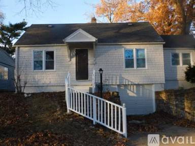 Main picture of 1204 Olive St