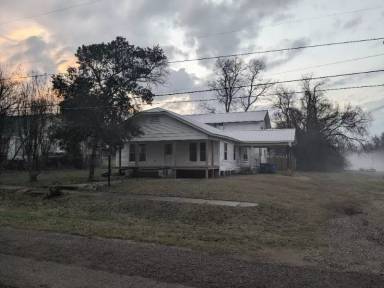 Main picture of 199 Sycamore St