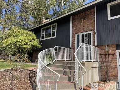 Main picture of 4903 S Madelia St
