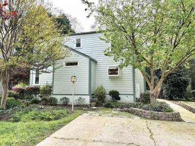Main picture of 1748 Brooks Ave