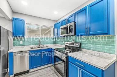 Main picture of 3340 N Sherman Dr