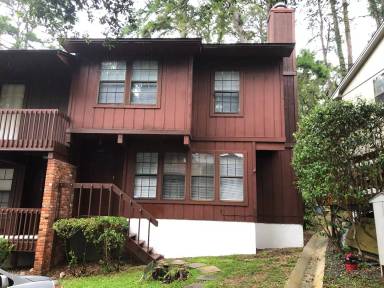 Main picture of 2203 Timberwood Cir N