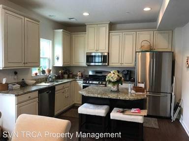 Main picture of 1101 Pointe View Dr
