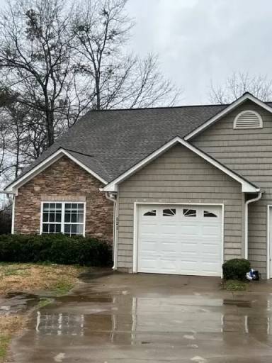 Main picture of 521 Victoria Manor Dr