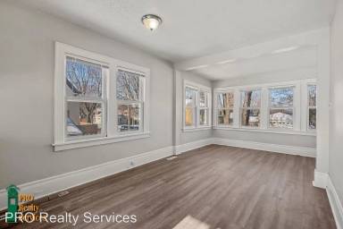 Main picture of 348 Wyoming St W