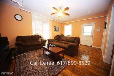 Main picture of 1457 Tremont St