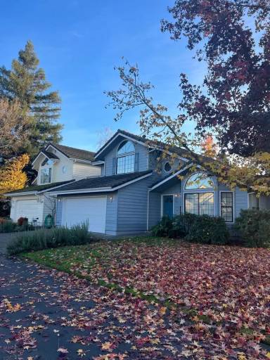 Main picture of 905 Mystic Dr
