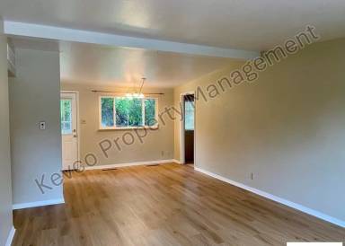 Main picture of 727 W Prospect Rd