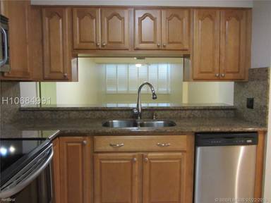 Main picture of Whitehall Of Pine Island Ridge Condo