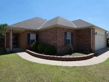 Main picture of 5904 SE 71st St