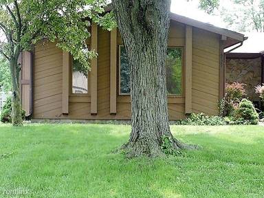 Main picture of 6729 Woodlake Dr