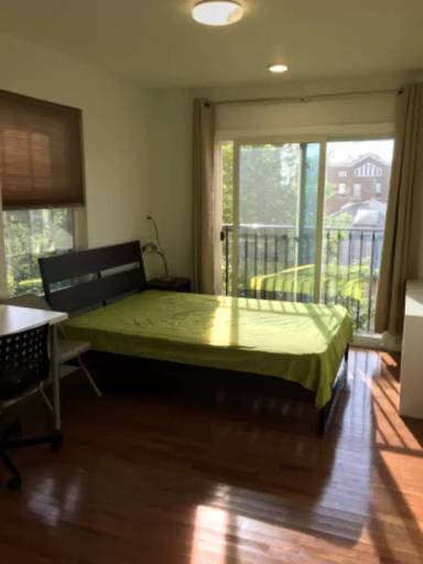 Main picture of 85 Romaine Ave