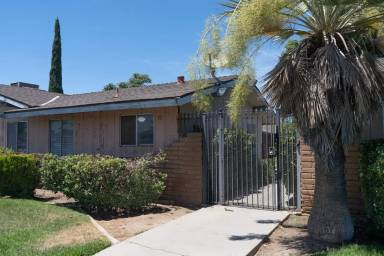 Main picture of 33 W Santa Ana Ave