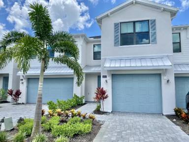 Main picture of 13010 Pembroke Dr