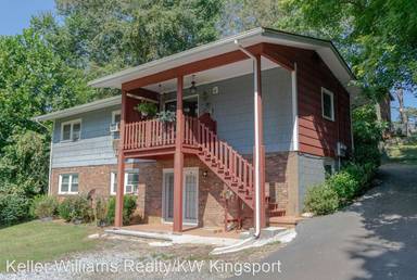 Main picture of 8 Vine Ln