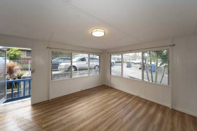 Main picture of 45-244 Wena St