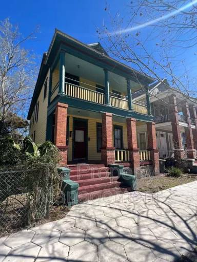 Main picture of 1345 N Laura St