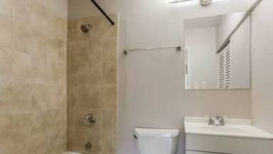 Main picture of 5627 Cleveland St