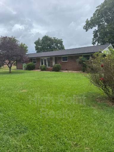 Main picture of 61 Rains Ave