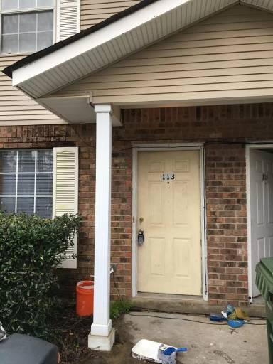 Main picture of 131 S Maple St