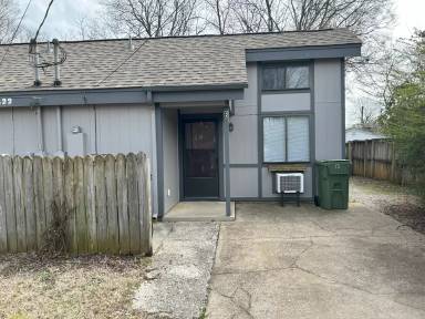 Main picture of 1422 Humes Ave NE