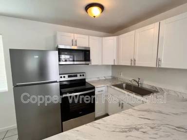 Main picture of 2414 W Coolidge St