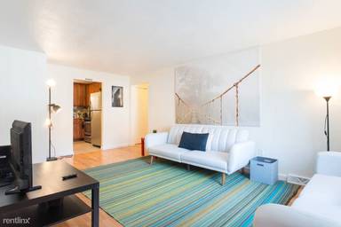 Main picture of 21 Oxford Cir