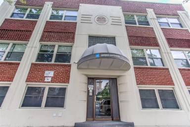 Main picture of 4036 Walnut St