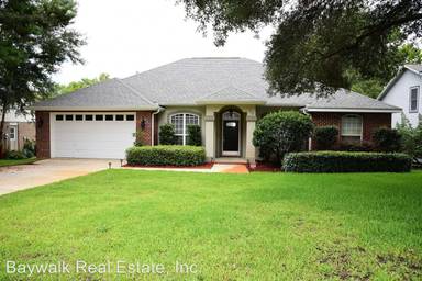 Main picture of 410 Aruba Way