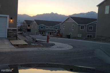 Main picture of Village at the Boulders