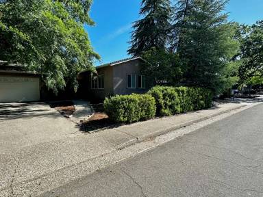 Main picture of 2570 Harlan Dr