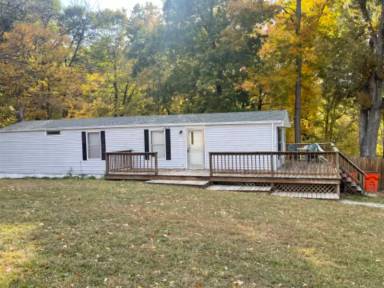 Main picture of 945 Oak Dr