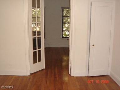 Main picture of 207 E 88th St