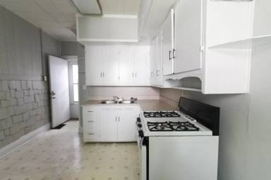 Main picture of 814 W North St